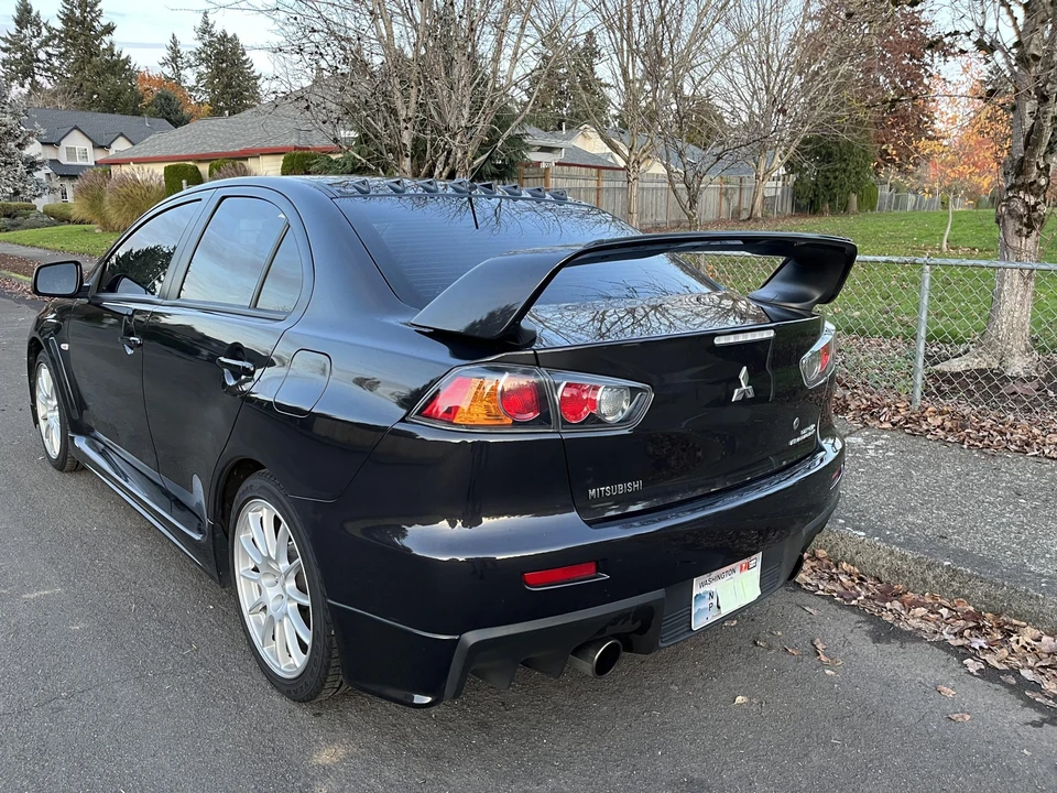 2014 Mitsubishi Lancer Evolution X 9th Gen - Image 17 of 31