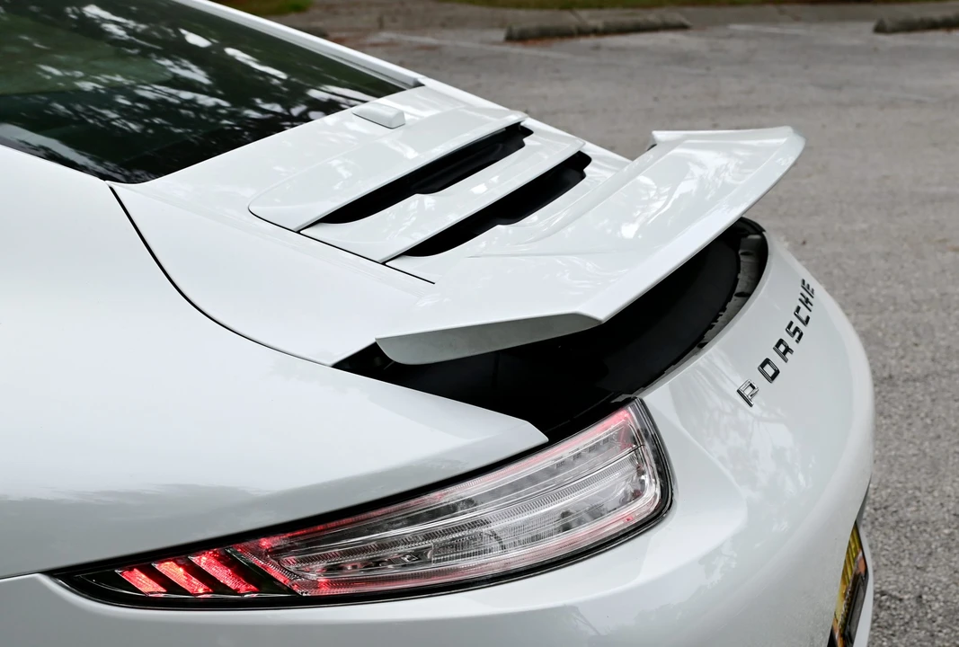 2014 Porsche 991 Carrera - Image 24 of 31