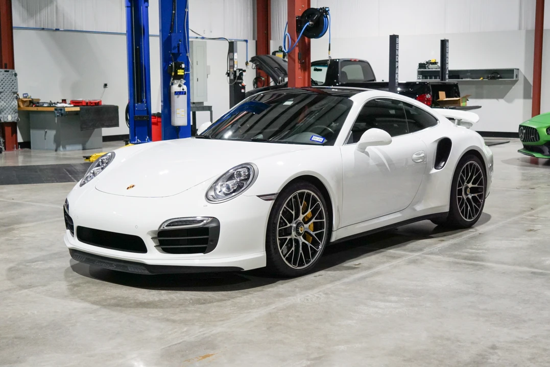 2014 Porsche 991 Turbo S - Image 11 of 31