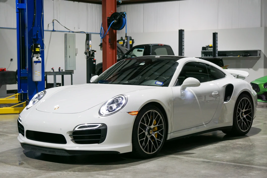 2014 Porsche 991 Turbo S - Image 13 of 31