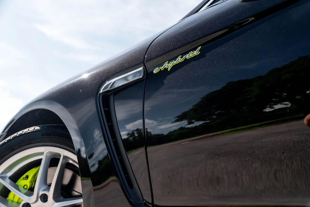 2014 Porsche 970 Panamera S - Image 27 of 31