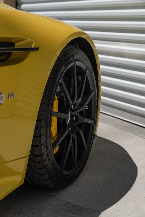 2015 Aston Martin V12 Vantage (2010-2018) - Image 16 of 31