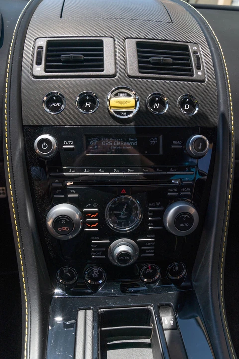 2015 Aston Martin V12 Vantage (2010-2018) - Image 30 of 31