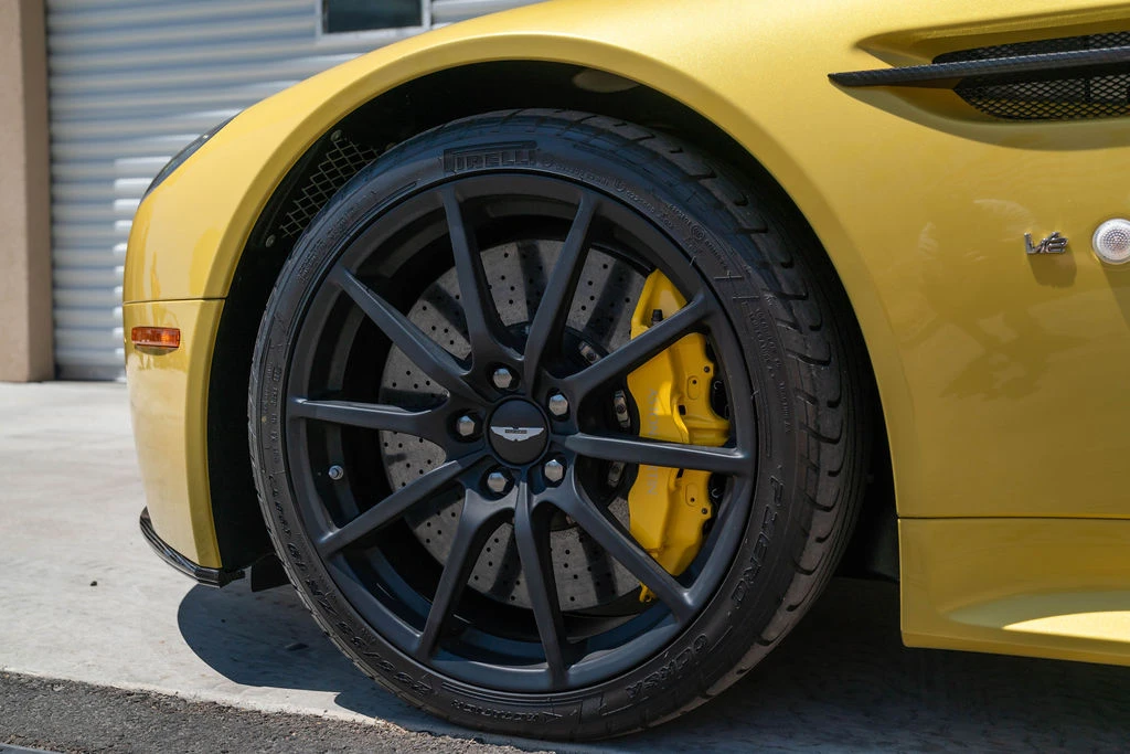 2015 Aston Martin V12 Vantage (2010-2018) - Image 14 of 31