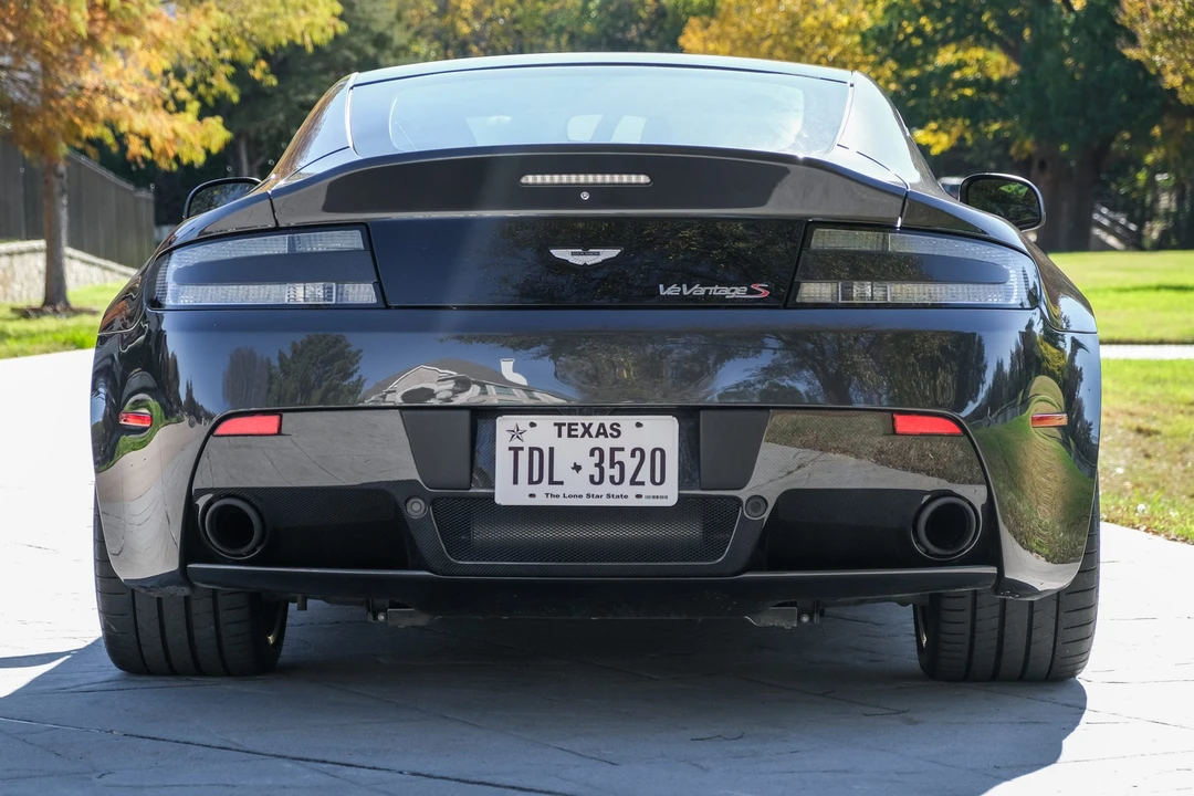 2015 Aston Martin V12 Vantage (2010-2018) - Image 8 of 31