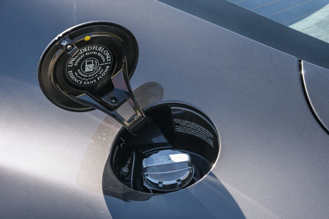 2015 Aston Martin V12 Vantage (2010-2018) - Image 31 of 31