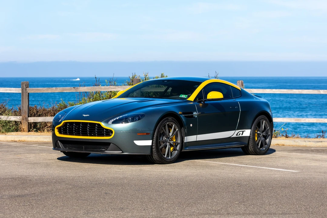 2015 Aston Martin V8 Vantage (2006-2017) - Image 2 of 31