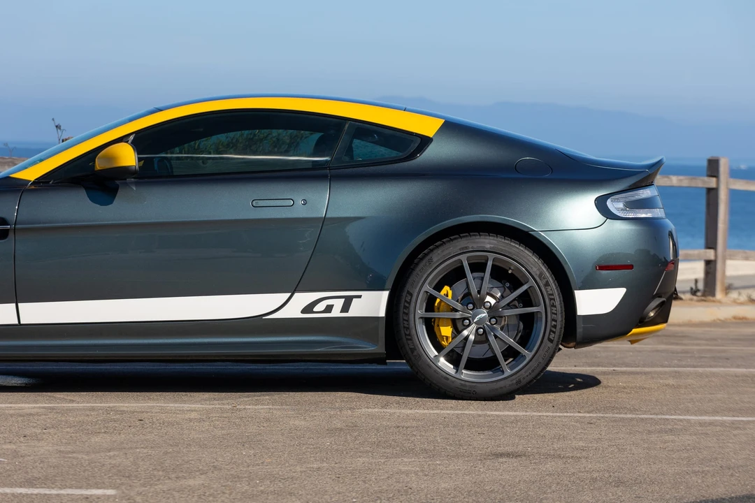 2015 Aston Martin V8 Vantage (2006-2017) - Image 19 of 31