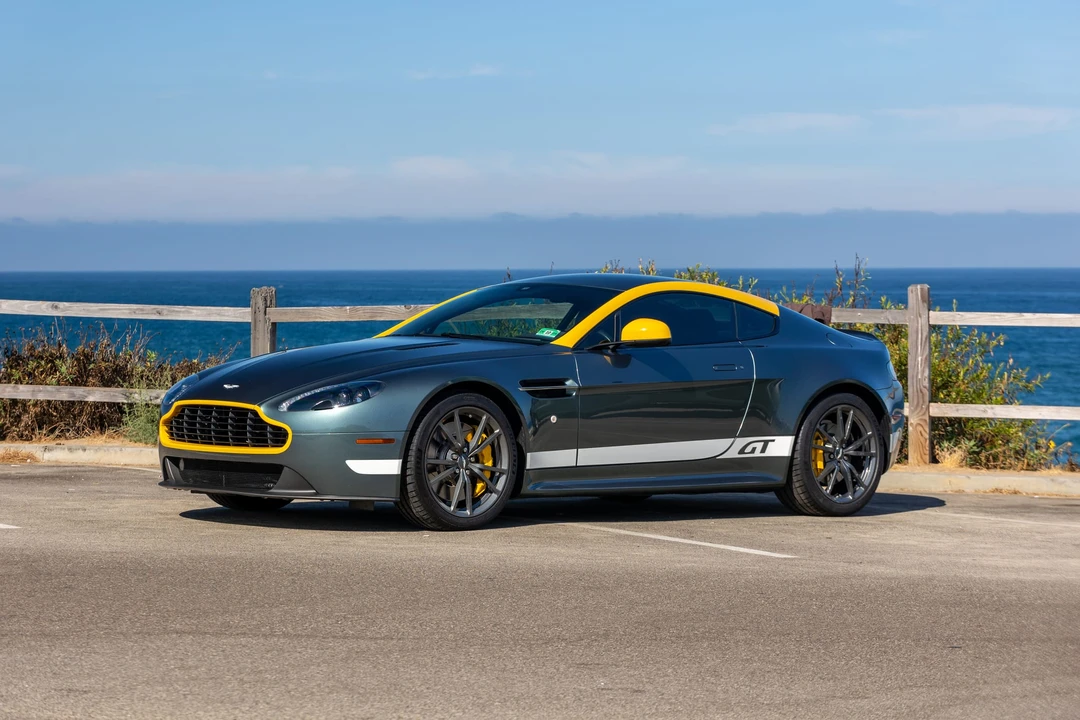 2015 Aston Martin V8 Vantage (2006-2017) - Image 3 of 31