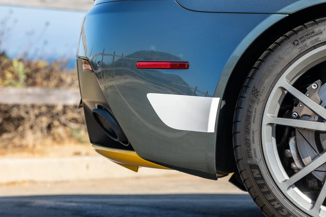 2015 Aston Martin V8 Vantage (2006-2017) - Image 28 of 31