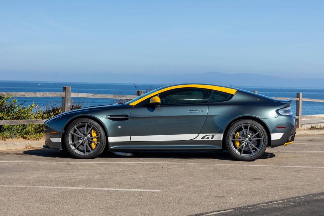 2015 Aston Martin V8 Vantage (2006-2017) - Image 4 of 31