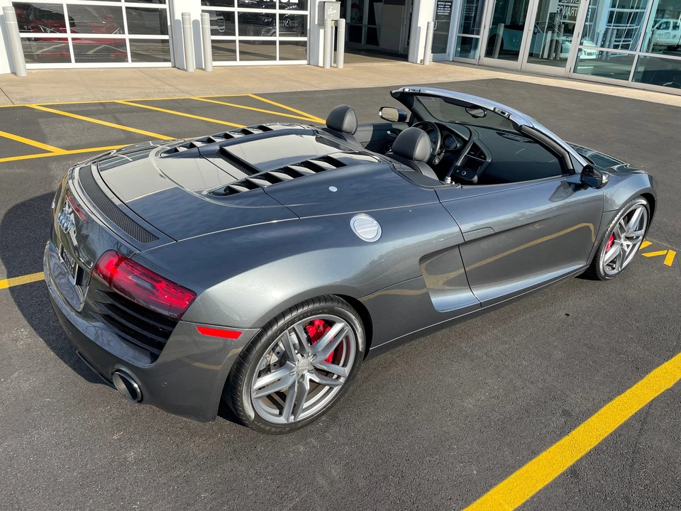 2015 Audi 42 R8 - Image 12 of 31