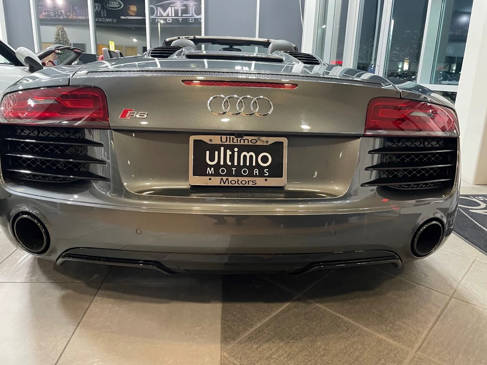 2015 Audi 42 R8 - Image 13 of 31