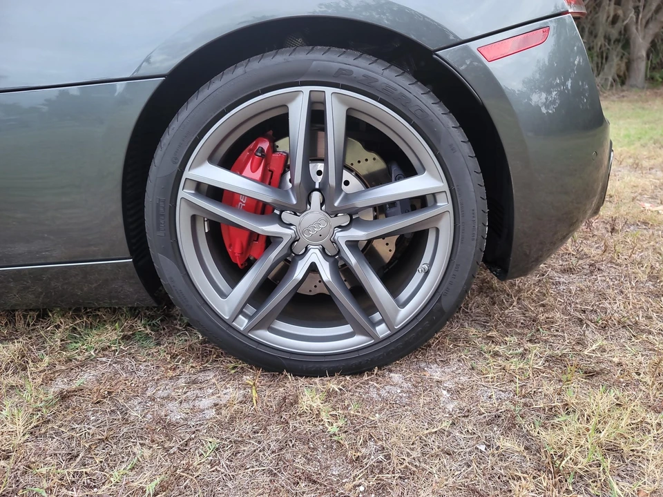 2015 Audi 42 R8 - Image 24 of 31
