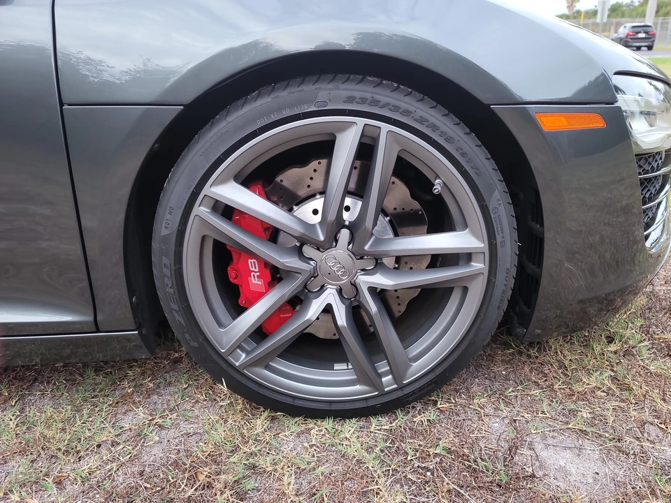 2015 Audi 42 R8 - Image 23 of 31