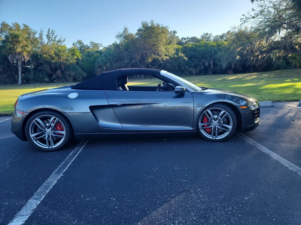 2015 Audi 42 R8 - Image 16 of 31