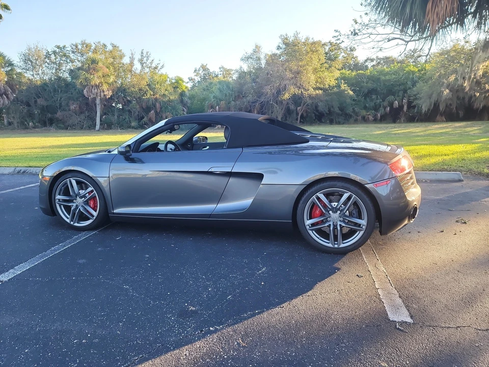 2015 Audi 42 R8 - Image 18 of 31