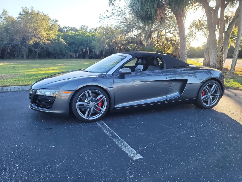 2015 Audi 42 R8 - Image 14 of 31