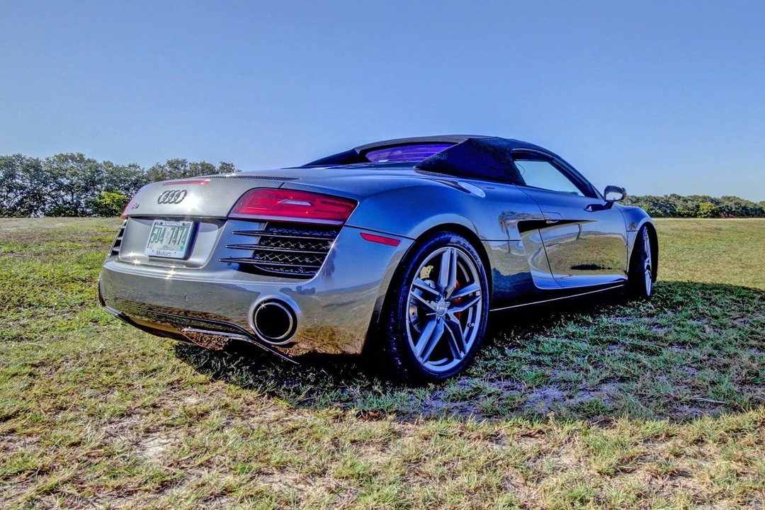 2015 Audi 42 R8 - Image 19 of 31