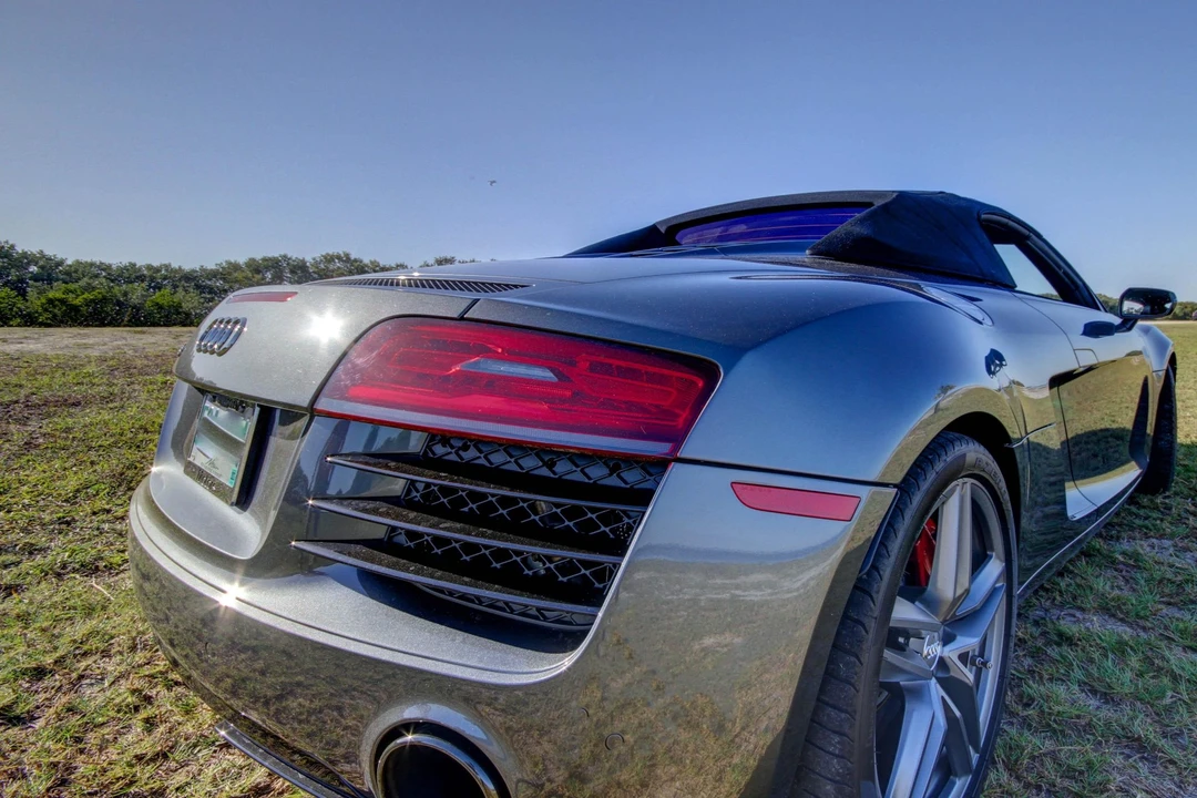 2015 Audi 42 R8 - Image 30 of 31