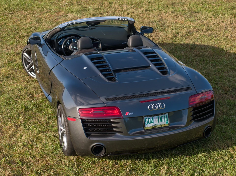 2015 Audi 42 R8 - Image 6 of 31