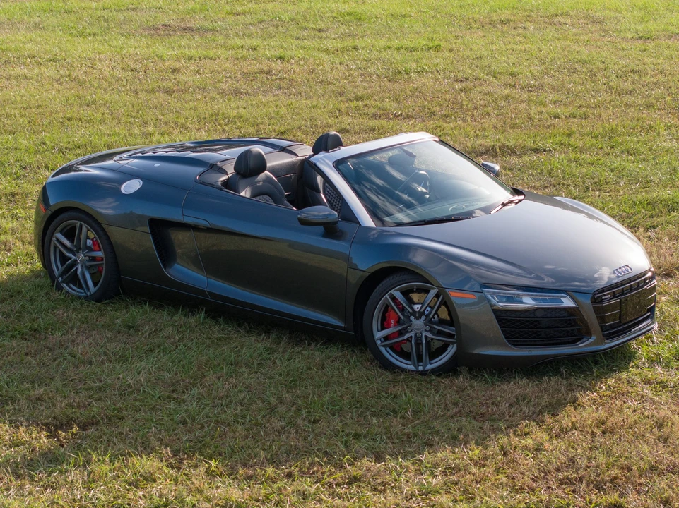 2015 Audi 42 R8 - Image 4 of 31