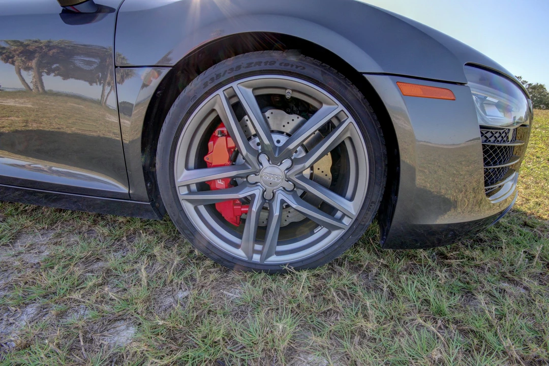 2015 Audi 42 R8 - Image 22 of 31