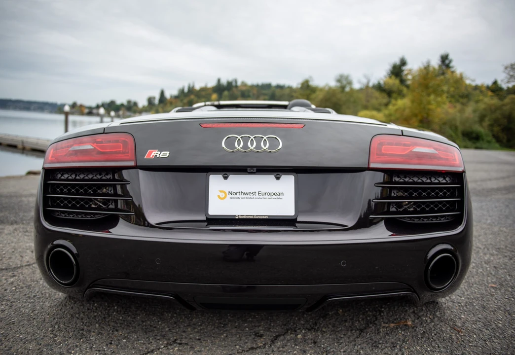 2015 Audi 42 R8 - Image 10 of 31
