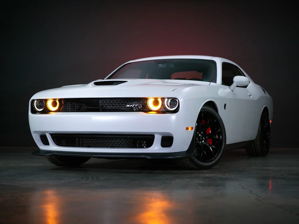 2015 Dodge Challenger SRT Hellcat 3rd Gen - Image 6 of 31