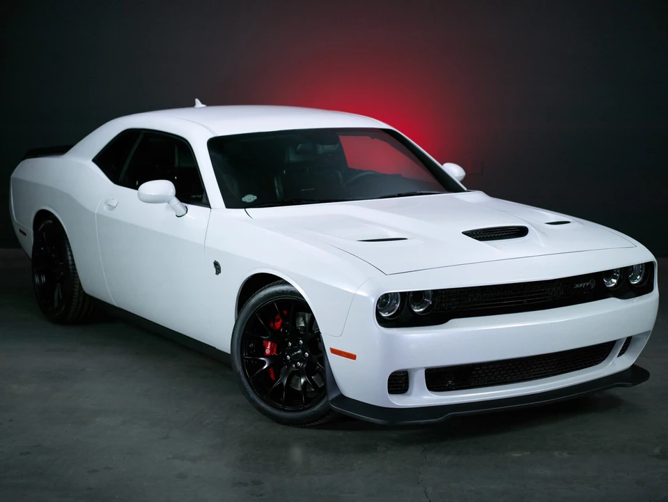 2015 Dodge Challenger SRT Hellcat 3rd Gen - Image 16 of 31