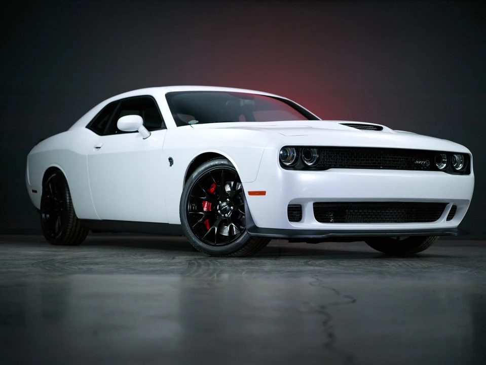 2015 Dodge Challenger SRT Hellcat 3rd Gen - Image 17 of 31