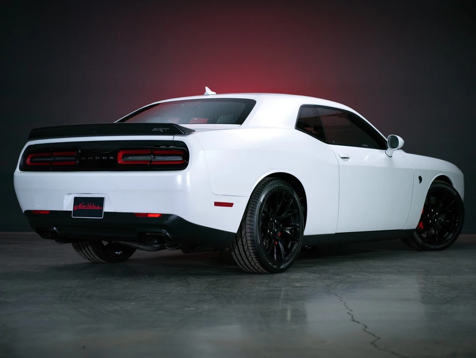 2015 Dodge Challenger SRT Hellcat 3rd Gen - Image 22 of 31