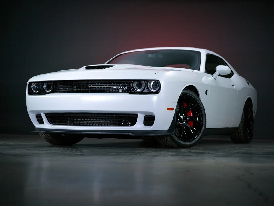 2015 Dodge Challenger SRT Hellcat 3rd Gen - Image 5 of 31
