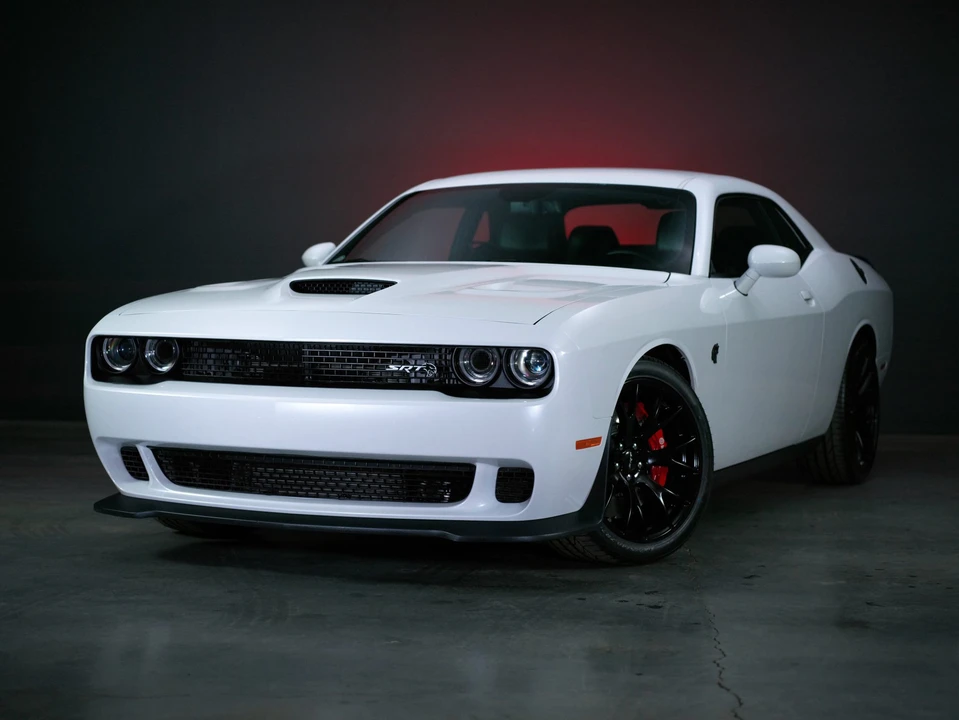 2015 Dodge Challenger SRT Hellcat 3rd Gen - Image 3 of 31
