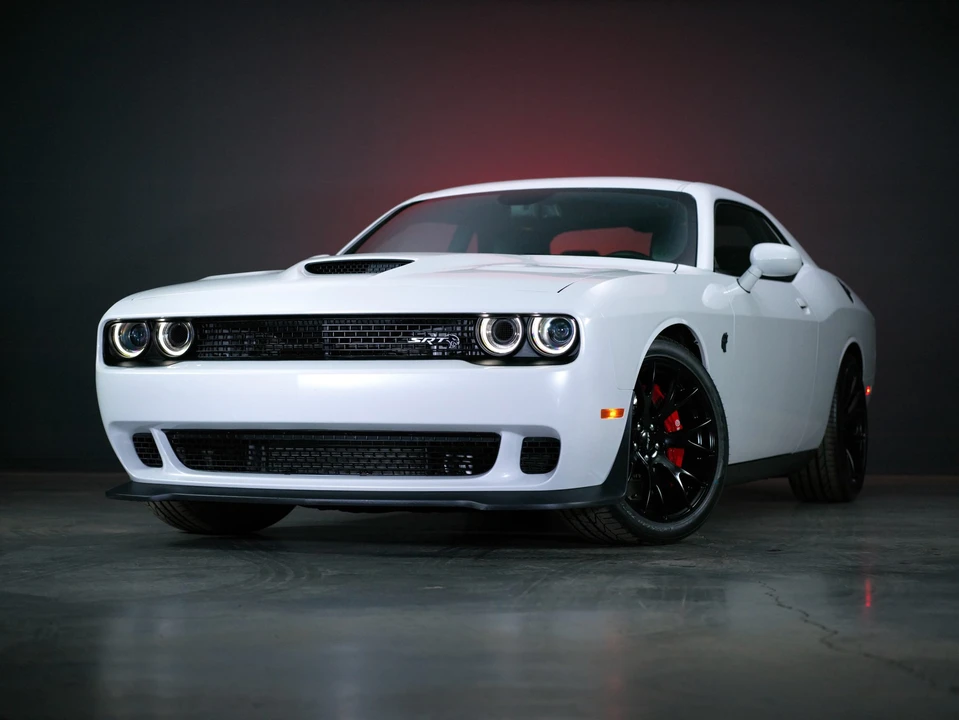 2015 Dodge Challenger SRT Hellcat 3rd Gen - Image 4 of 31
