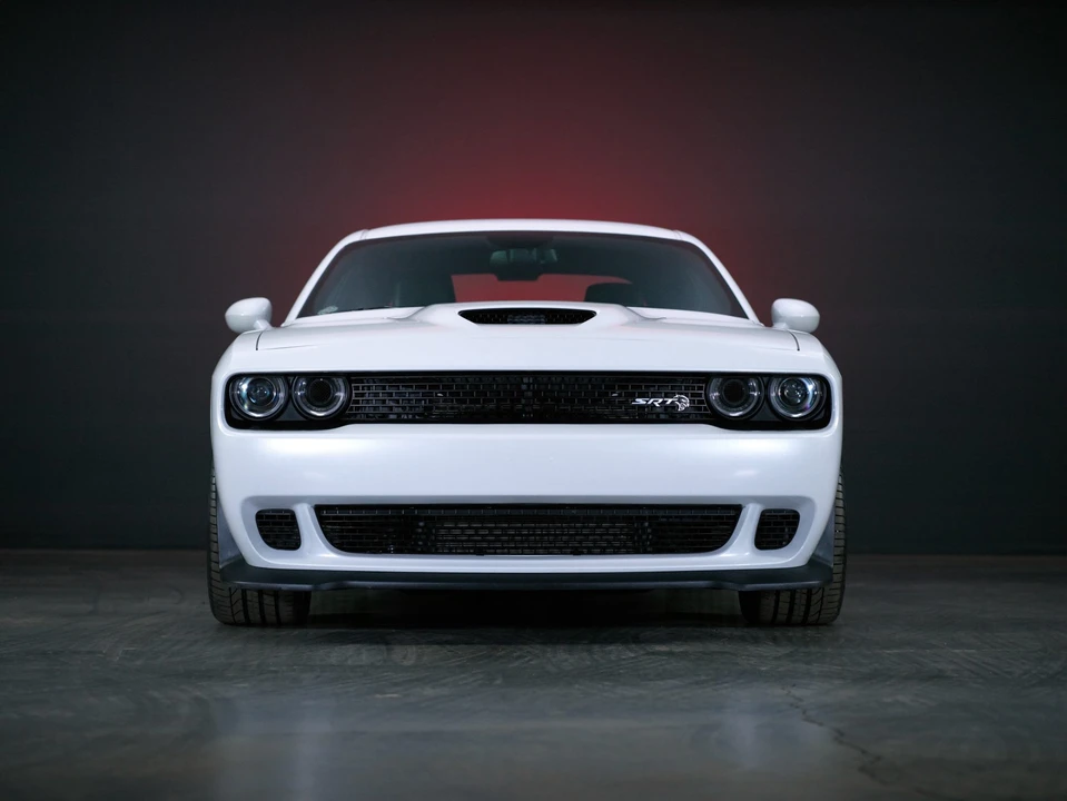 2015 Dodge Challenger SRT Hellcat 3rd Gen - Image 9 of 31