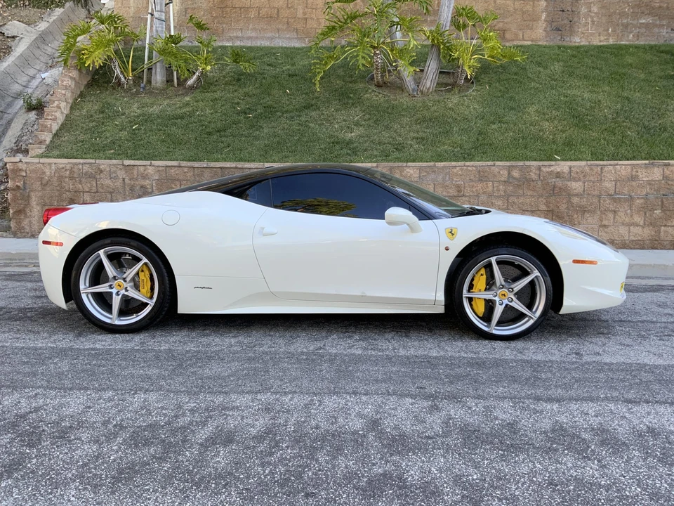 2015 Ferrari 458 Italia - Image 14 of 31