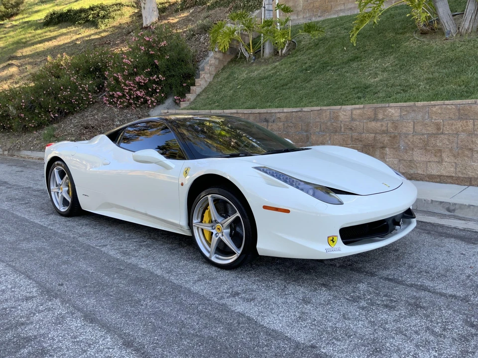 2015 Ferrari 458 Italia - Image 13 of 31