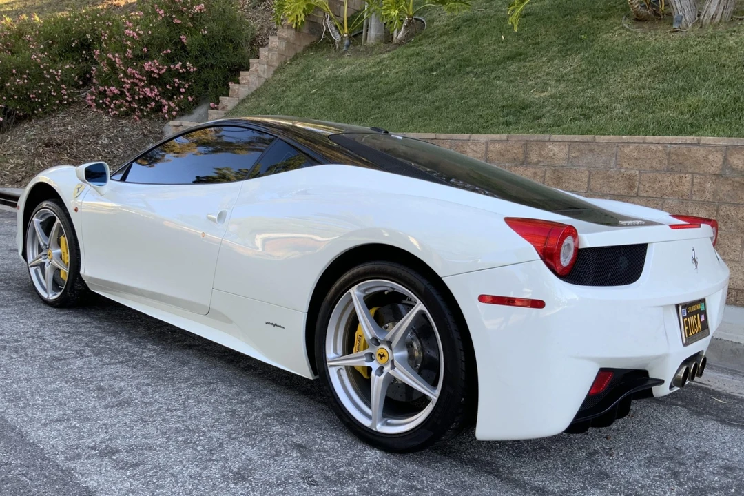 2015 Ferrari 458 Italia - Image 24 of 31