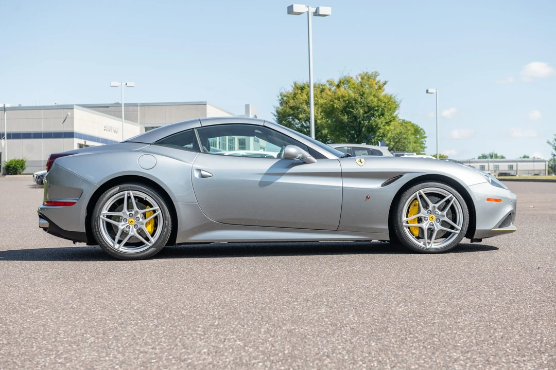 2015 Ferrari California T - Image 21 of 31