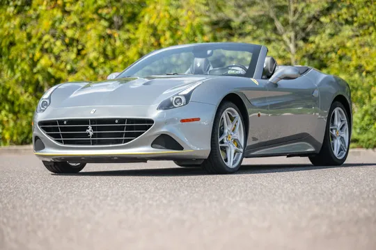 2015 Ferrari California T - Image 2 of 31