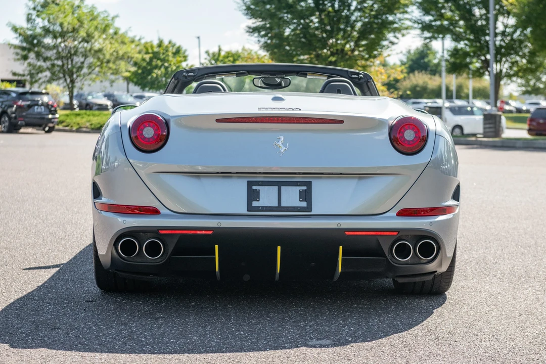 2015 Ferrari California T - Image 6 of 31