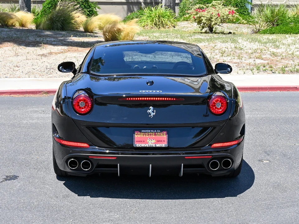 2015 Ferrari California T - Image 30 of 31