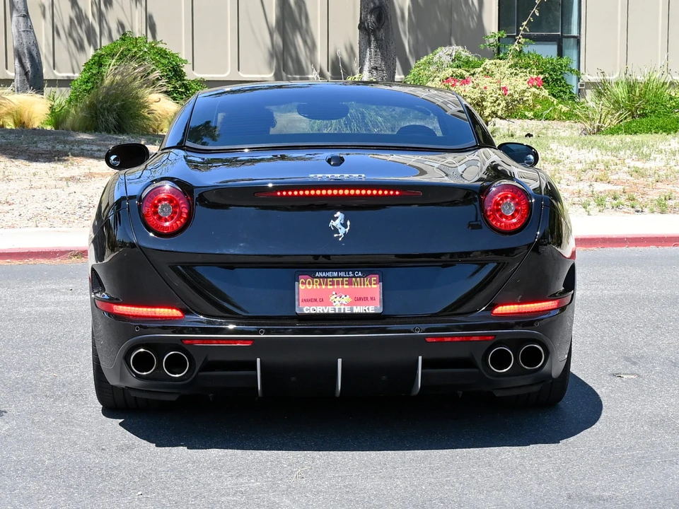 2015 Ferrari California T - Image 29 of 31