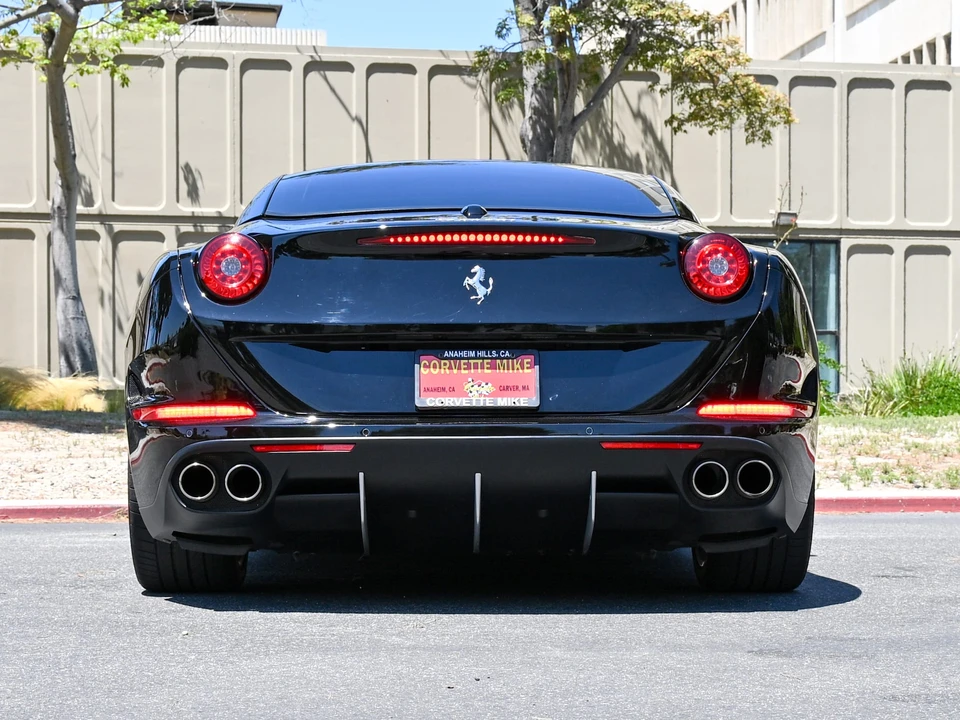 2015 Ferrari California T - Image 28 of 31