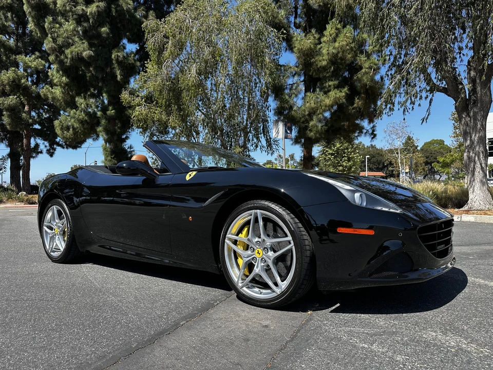 2015 Ferrari California T - Image 7 of 31