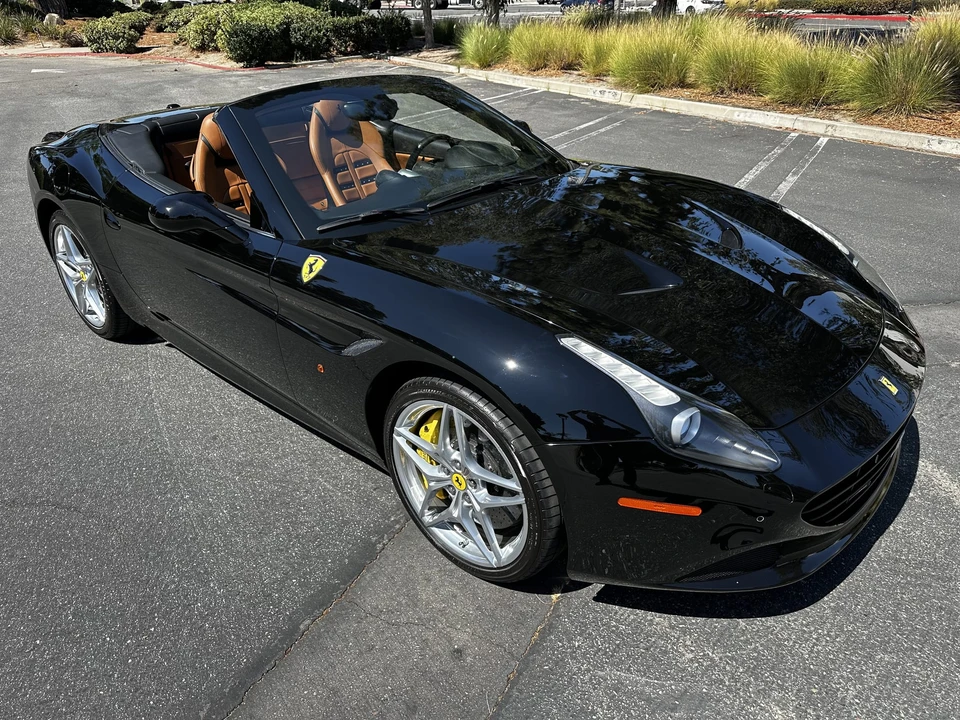 2015 Ferrari California T - Image 11 of 31