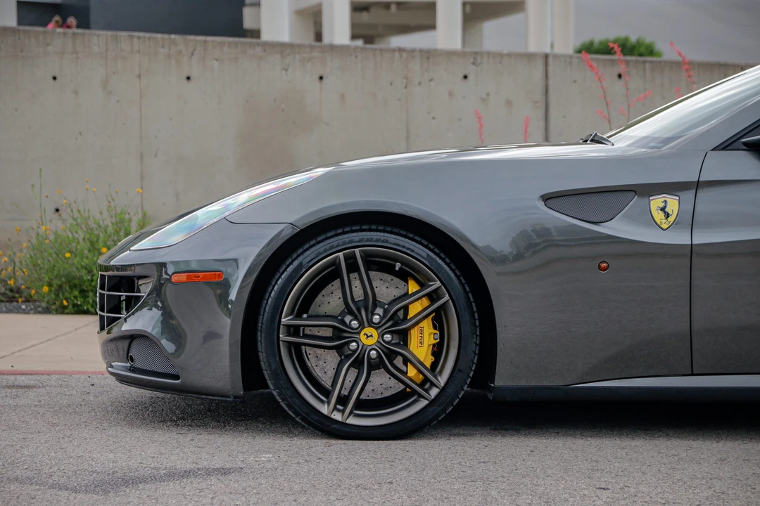 2015 Ferrari FF - Image 25 of 31