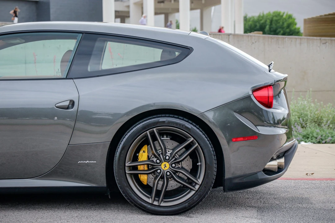 2015 Ferrari FF - Image 30 of 31