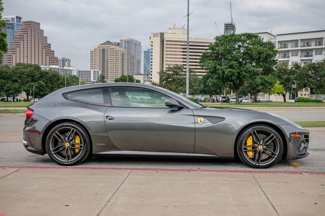 2015 Ferrari FF - Image 8 of 31
